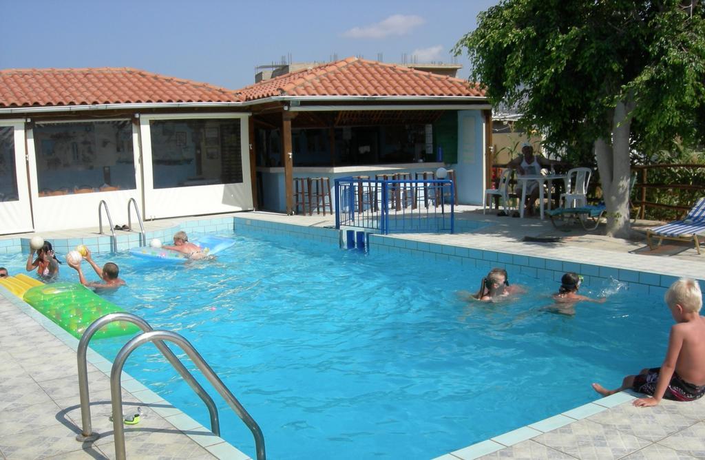 Alex Home Apartments Hersonissos  Ngoại thất bức ảnh